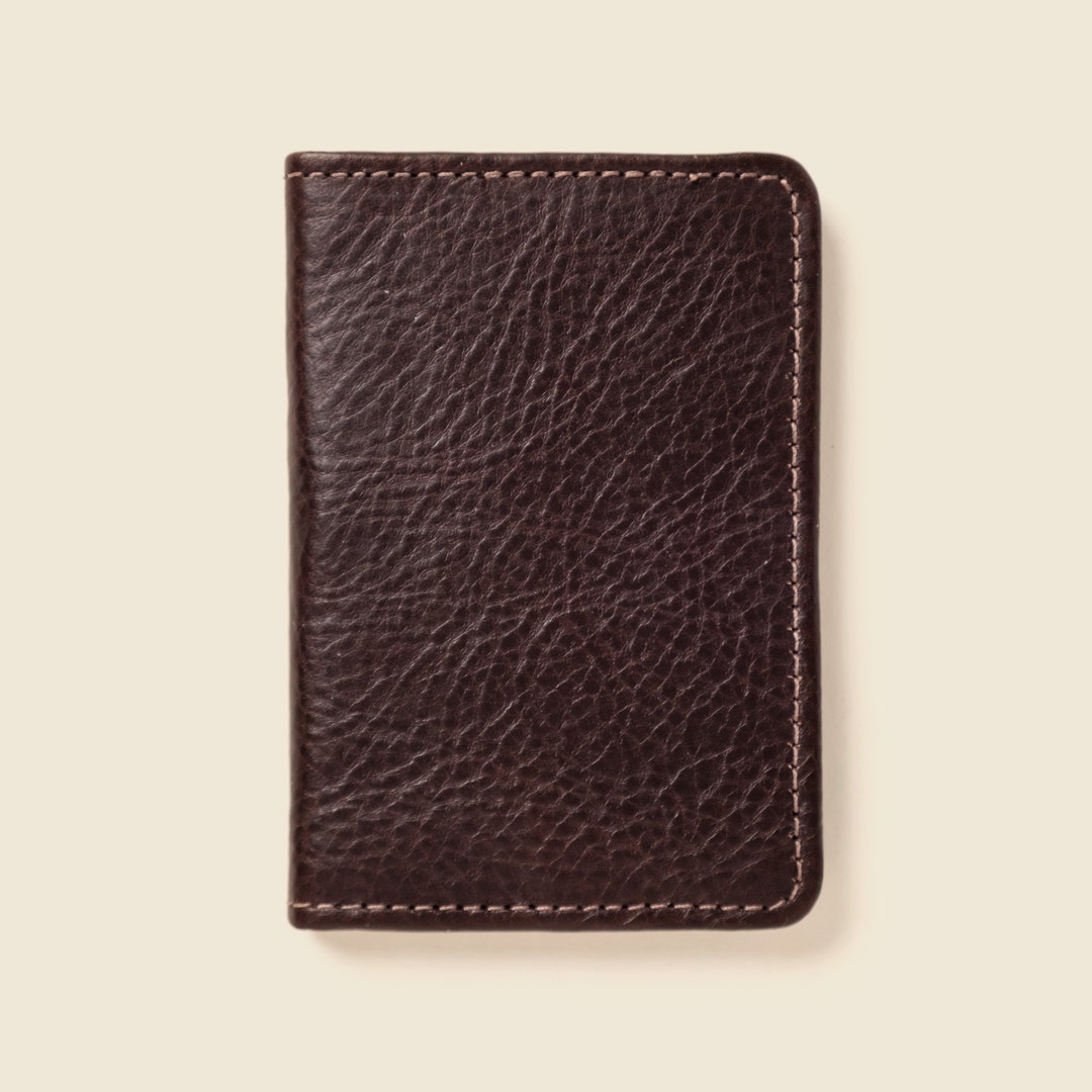Classic Brown Leather Wallet for Men. Traditional Brown Leather Compact ...