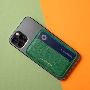 Cartera de piel Mag safe para iPhone, cartera magnética de piel verde para mujer. Cartera minimalista verde kelly brillante, cartera magnética para hombre