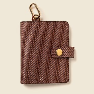 Linda cartera de cuero con broche y llavero para mujer. Plegable de cuero rosa dorado. Cartera de piel negra y marrón, fina, compacta, con aspecto de purpurina