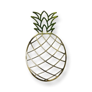 Pineapple metal wall hanging, pineapple decor, coastal themed decor, pineapple art