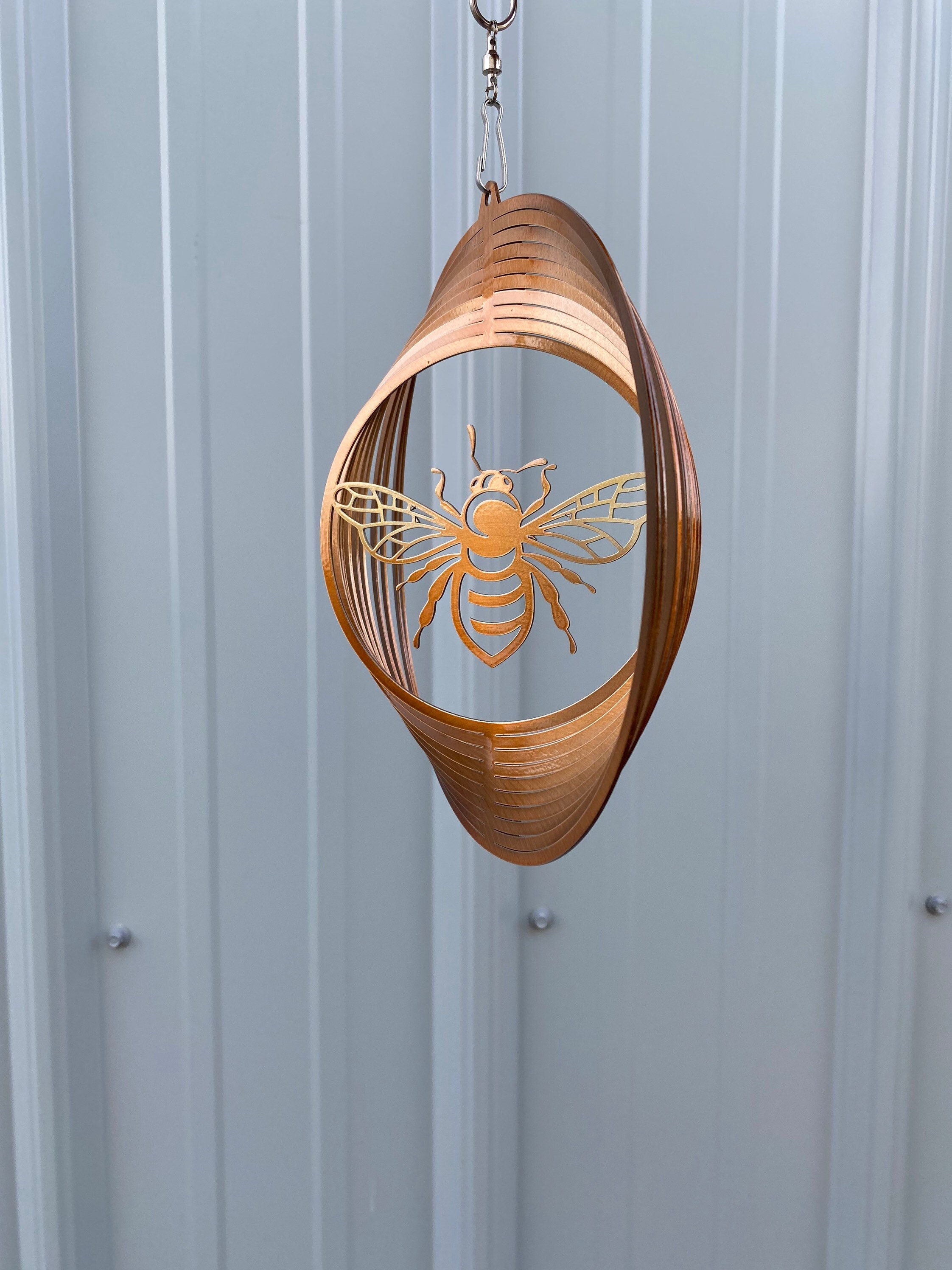 Honey bee metal art wind spinner, honey bee decor, gift for gardener, garden decorations, honey bee garden accent