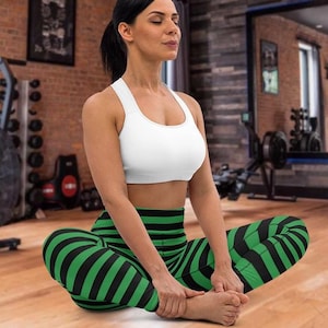 Grün und schwarz gestreifte Yoga Leggings, Ringle Leggings, Zirkus Leggings, Gestreifte Leggings, Akrobatik, Acroyoga, schwarze und graue Leggings