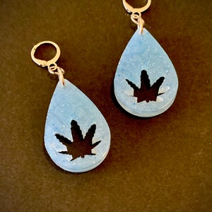 Hippie Vibes Light Blue Pot Leaf Punch-Out Design Dangly Earrings, Shimmer Sparkly Subtle Pale Sky Blue Trending