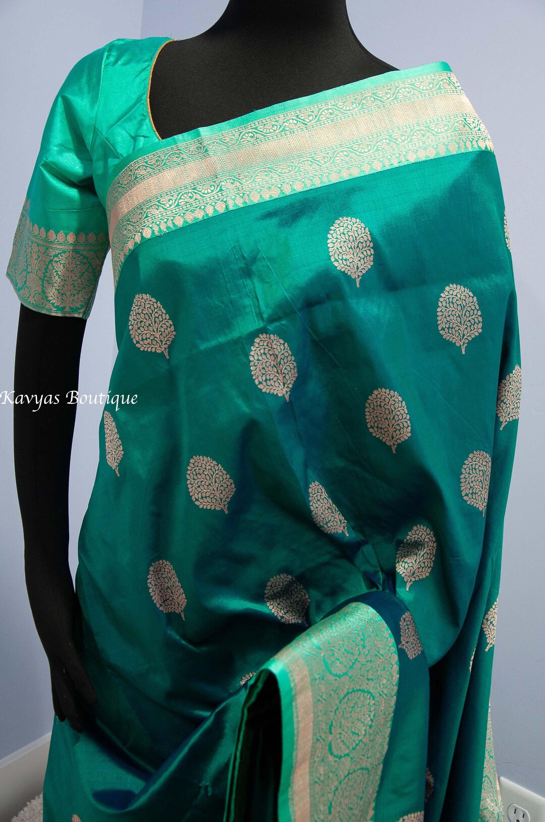 Green - Handloom Pure Katan Silk Kaduwa Zari Buti Banarasi Saree 28