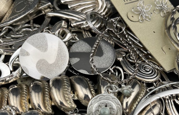 Silver Tone Vintage Jewelry Mystery Bundles Lots.… - image 6
