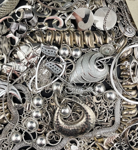 Silver Tone Vintage Jewelry Mystery Bundles Lots.… - image 1