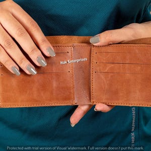 Carteira de viajante | Carteira de couro marrom conhaque com duas dobras para homens Carteira de cartão com bolso frontal minimalista vegtan | Carteira masculina feita à mão na Finlândia
