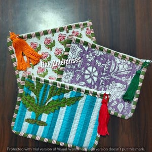 Bolsas planas de tela de algodón con borlas, hechas a mano. Estas hermosas bolsas están hechas a mano con algodón puro.