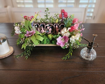 Mom Centerpiece with Tulips and Bow, Mother's Day Centerpiece, Table Decor, Mother's Day Gift