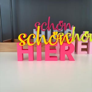 schön hier Schriftzug Deko, Liebevolle 3D-Deko in Pink & Lila Glitzer, Geschenkidee ist tollen Farben