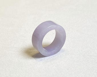 US 7.0 / 8.0 Purple Jade Ring, breite Ringschiene, echter Typ A Jade Ring, stapelbarer Ring, anspruchsvoll und elegant, Alltagskleidung, bestes Geschenk