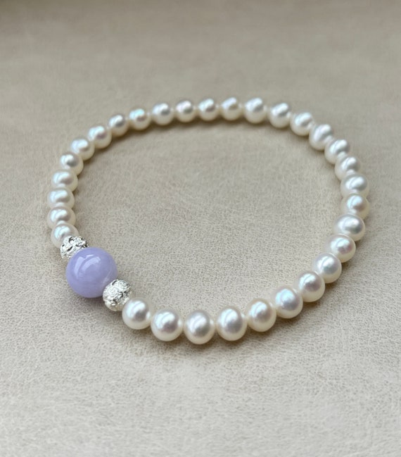 pearl and jade bracelet