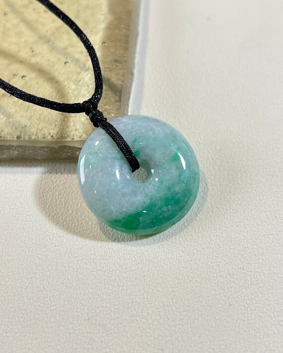 Jade pendant necklace best sale