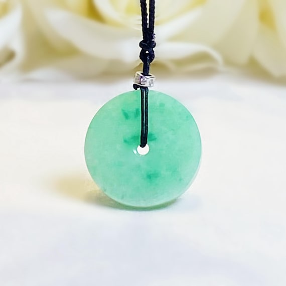 アップルグリーン翡翠ドーナツ、タイプA翡翠ネックレス、ジュエリー