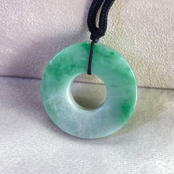 Jade pendant necklace new arrivals