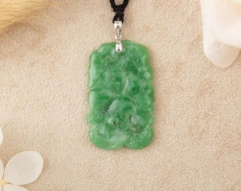 超美品　翡翠　ペンダント　魚細密彫　置物 18Kホワイトゴールド彫刻鯉と花、天然翡翠ペンダント、彫刻ネックレス