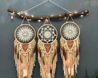 Wholesale set of 12 Dreamcatcher keychains hand made in Mexico Gift stores 