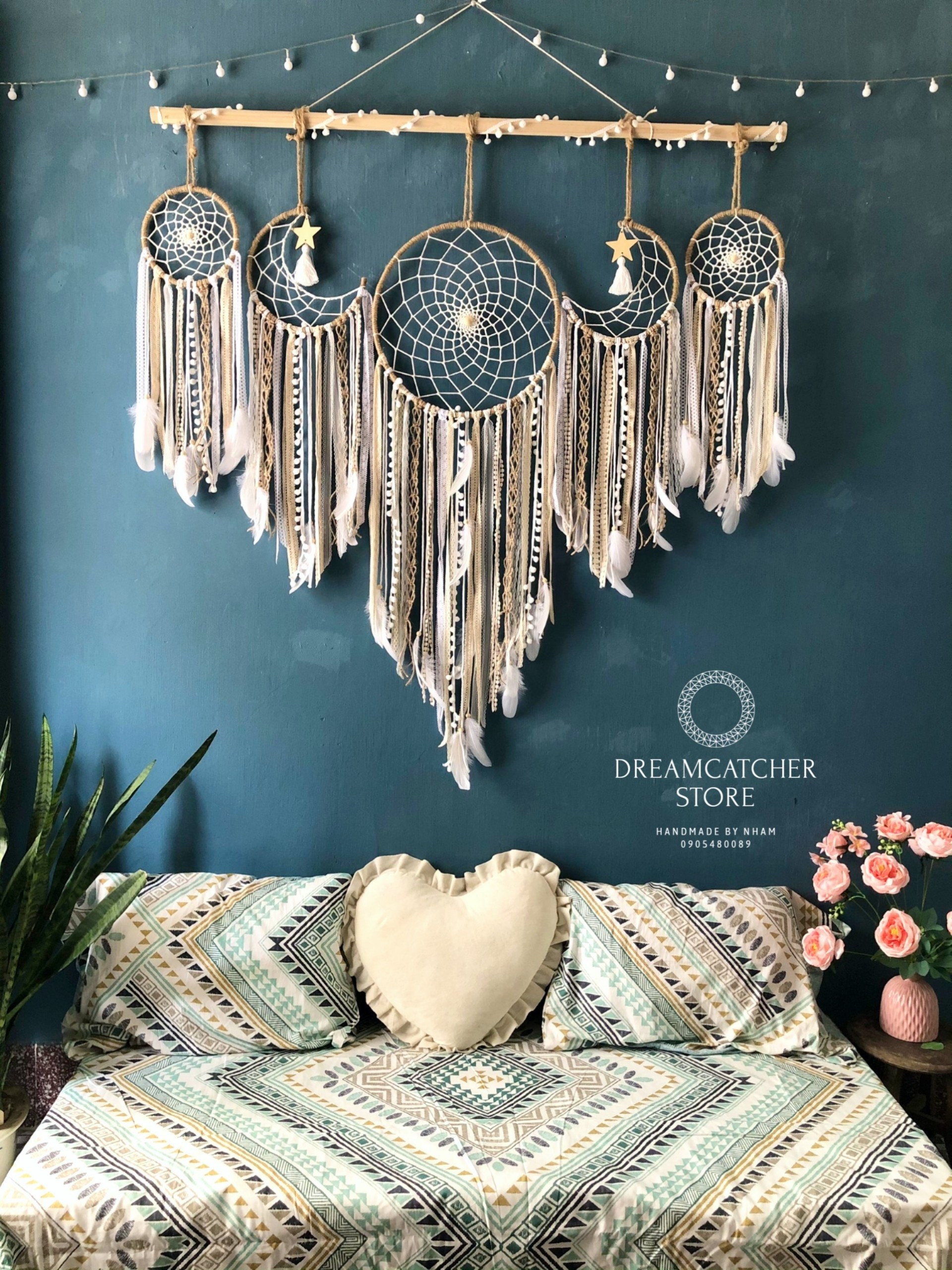  CAPRIZ Large Dream Catcher Moon and Stars Hanging Over The Bed,  Feathers Dream Catcher Home Wall Hanging Decor, Handmade Weave Feathers Dream  Catcher Ornament Home Room Decor : Home & Kitchen
