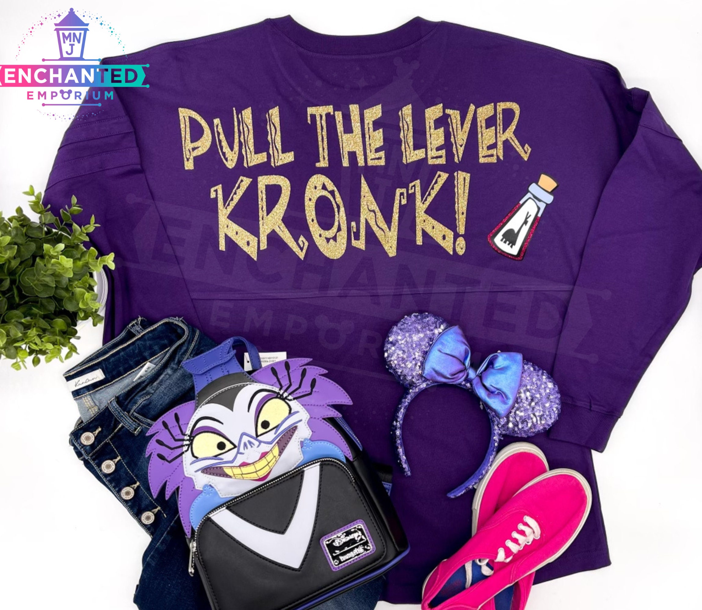 完売日本未発売Disneyラマになった王様cakeworthyTシャツL 完売商品