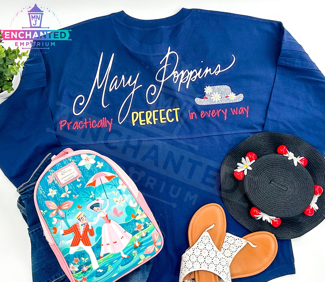 (メリー・ポピンズ) Mary Poppins オフィシャル商品 レディース Practically Perfect In Every Way トレーナー 長袖 トップス Practically Perfect in Every Way Mary Poppins Shirt, Disney