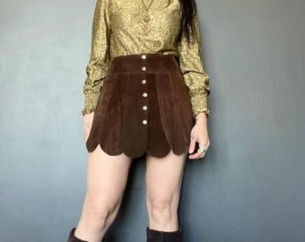 1970s brown suede button up mini skirt  // Size S