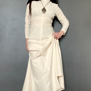 1970s  white laced bodice dress // Size XS - S