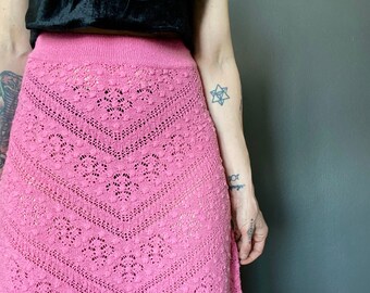 1970s pink chevron knitted skirt // Size XS-S