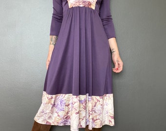 1970s purple floral cottage dress // Size XS-S