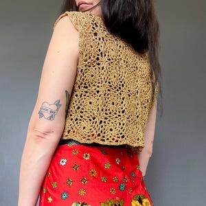 1970s  gold lurex crochet vest top // Size XS-S