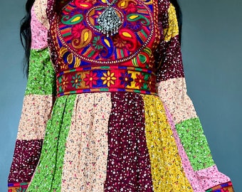 1970s Embroidered Afghan dress // Size M