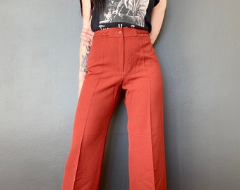 1970s rust colored flared pants  // Size M-L