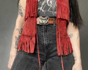 1970s Red western suede fringe vest // Size XS-S