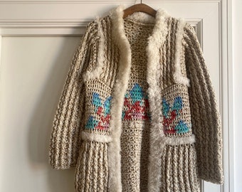 1970s Fluffy chunky crochet cardigan // Size XS-S