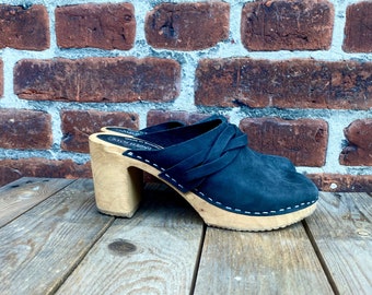 Boho faded black leather platform clog sandals // size 38 Euro - 7.5 US