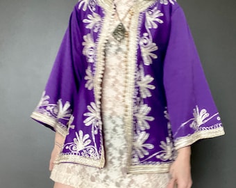 1970s Purple Moroccan gold embroidered kaftan dress jacket // Size S-M