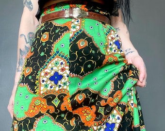 1970s Floral maxi skirt // Size M-L