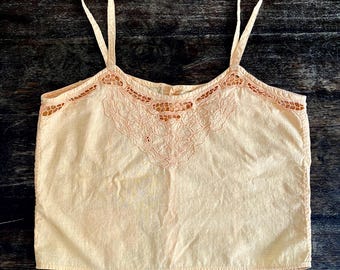 1980s apricot colored open weave Bali top // Size XS-S