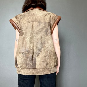 1980s Brown patchwork oversize leather vest // Size S-M 画像 5
