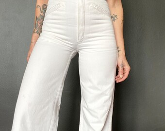 1970s Hollywood super high rise white flared jeans // Size XS-S