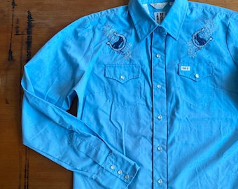 1970s BAR B blue and silver embroidered western shirt // Size S-M