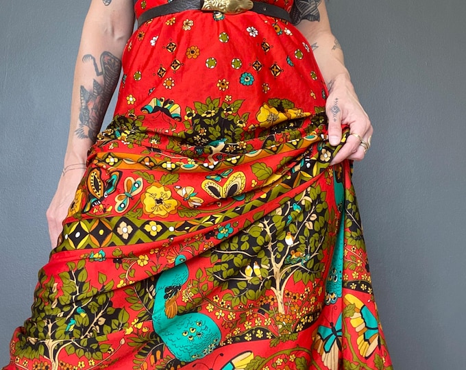 Featured listing image: 1970s red novelty print maxi skirt // Size S