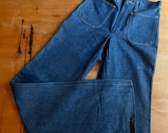 1970s Wrangler flared blue denim jeans // Size XXS - XS