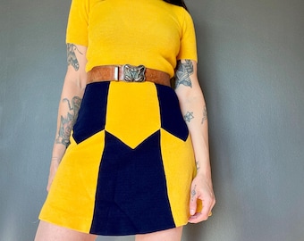 1960s midnight blue & yellow geometri knit dress // Size XS-S