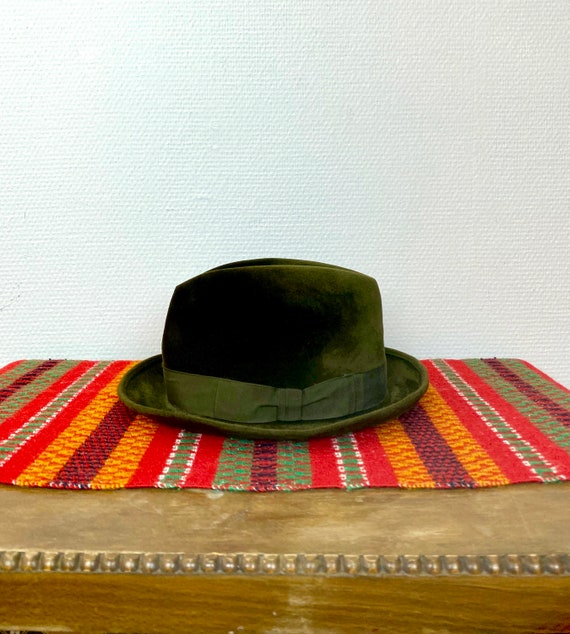 1970s green velvet fedora hat