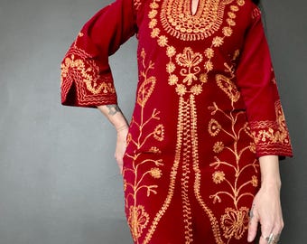 1970s Red velvet Moroccan kaftan dress with copper embroidery // Size S