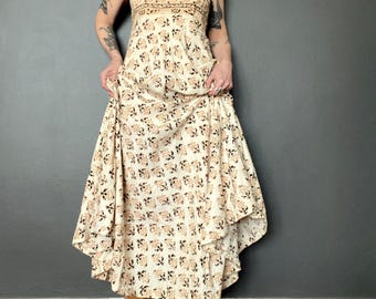 1970s white block print strap dress // Size S-M