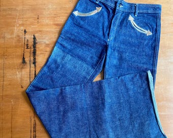 1970s Vintage western bootcut denim jeans // Size XS - S