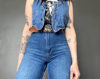 1970s Vintage cropped blue denim vest  // Size XS-S