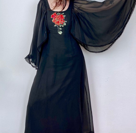 1970s black angel sleeve maxi dress - Size S M