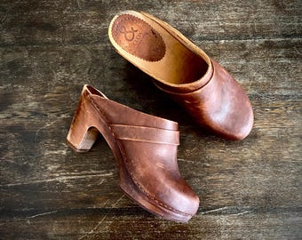 Boho brown leather platform clog sandals // size 39 Euro - 8.5 US